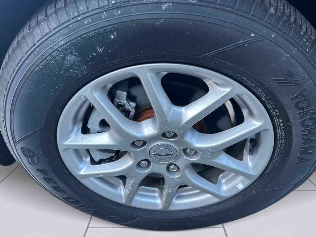 Used 2024 Chrysler Pacifica Touring-L image 9