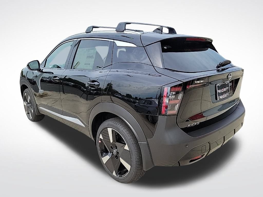New 2026 Nissan Kicks SR w/ Cold Weather Package AWD/4WD image 3