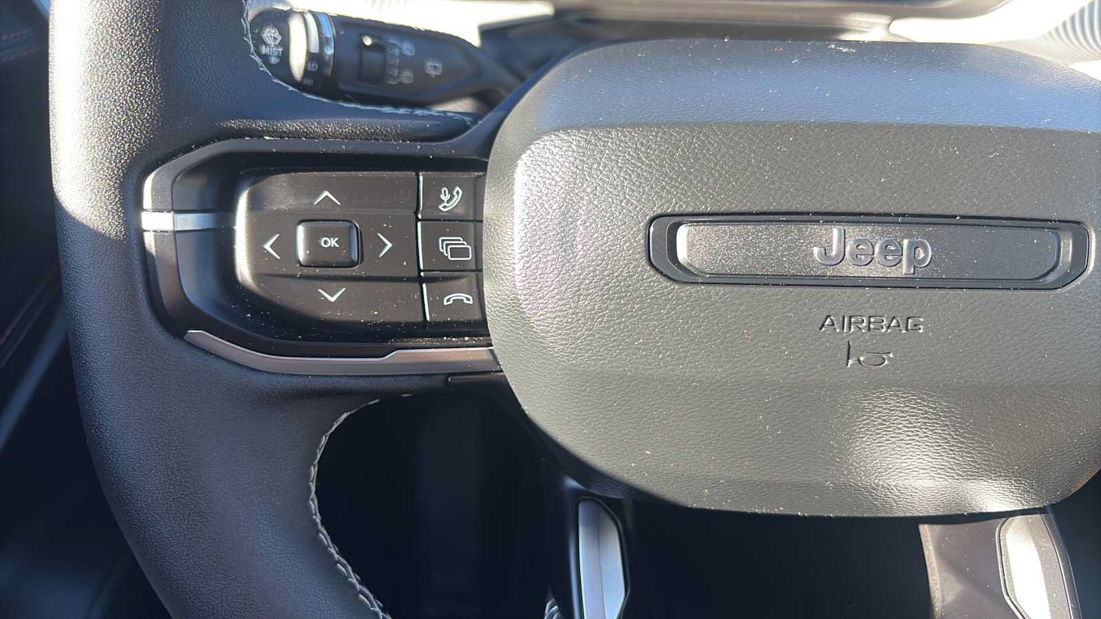 Used 2026 Jeep Cherokee Limited AWD/4WD image 9