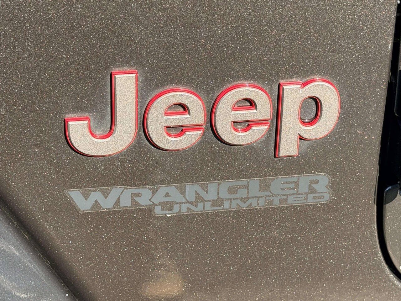 Used 2019 Jeep Wrangler Unlimited Rubicon w/ Cold Weather Group AWD/4WD image 5