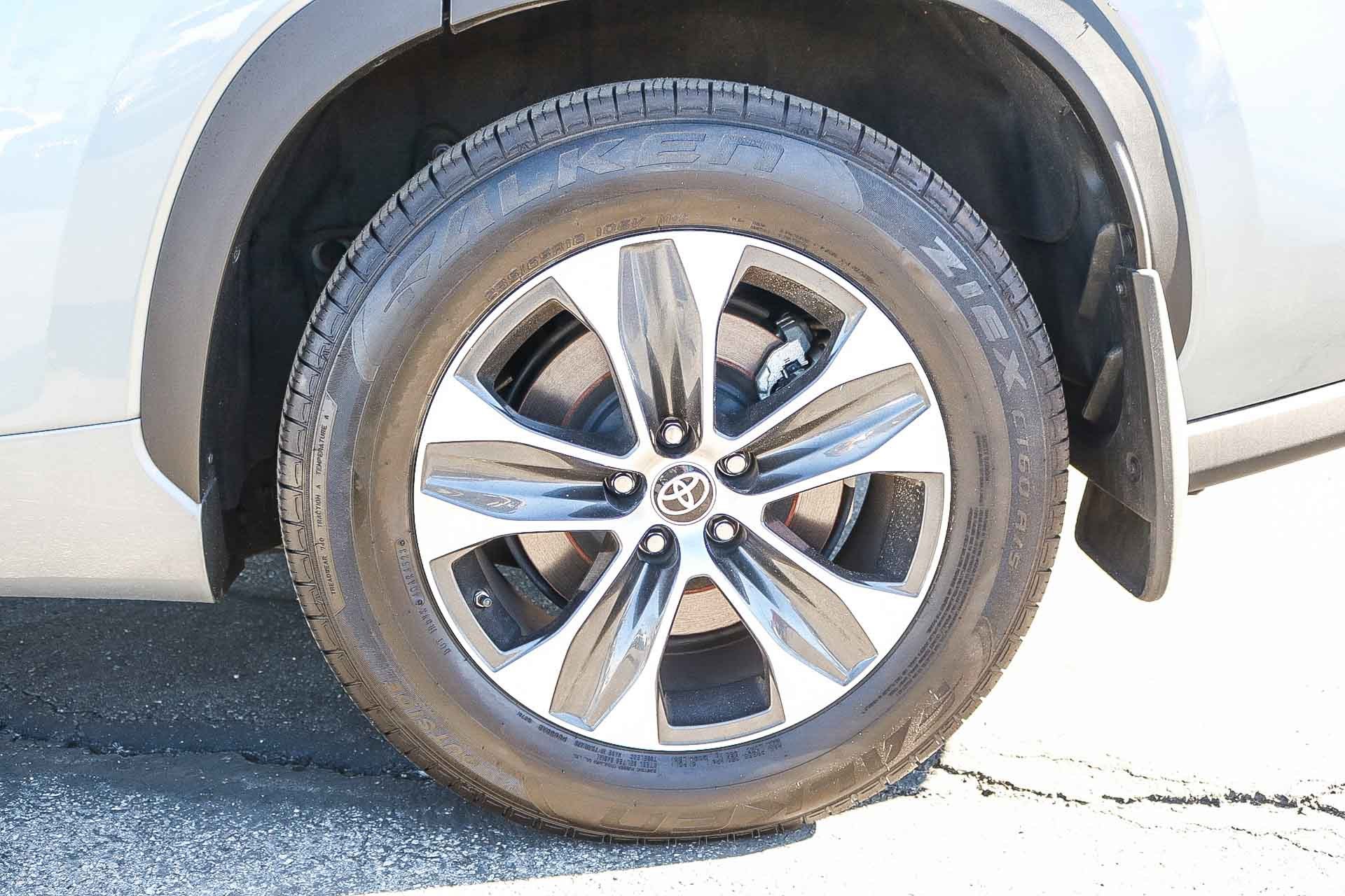 Certified 2022 Toyota Highlander XLE image 11