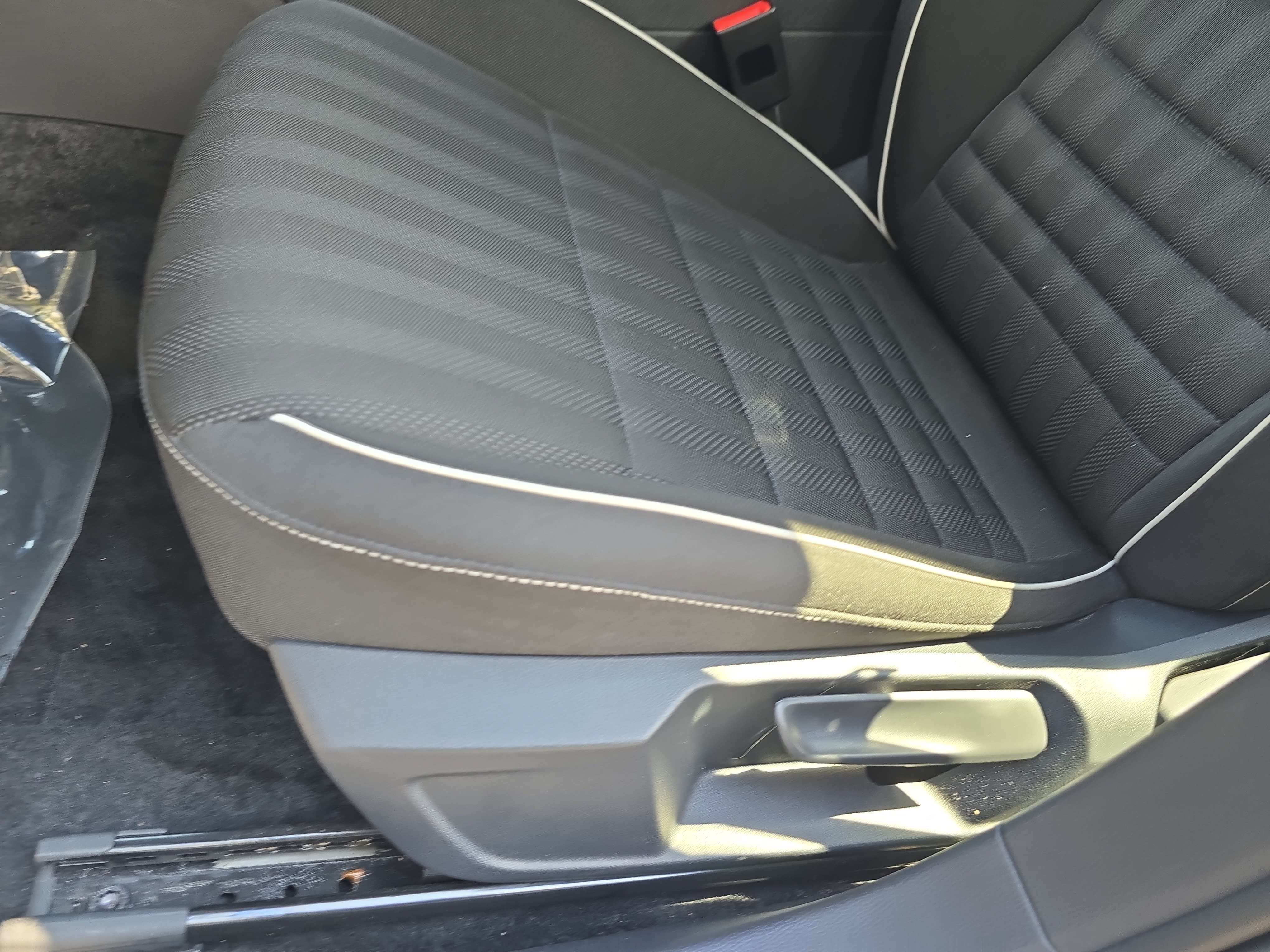 Certified 2024 Volkswagen Jetta Sport FWD image 28