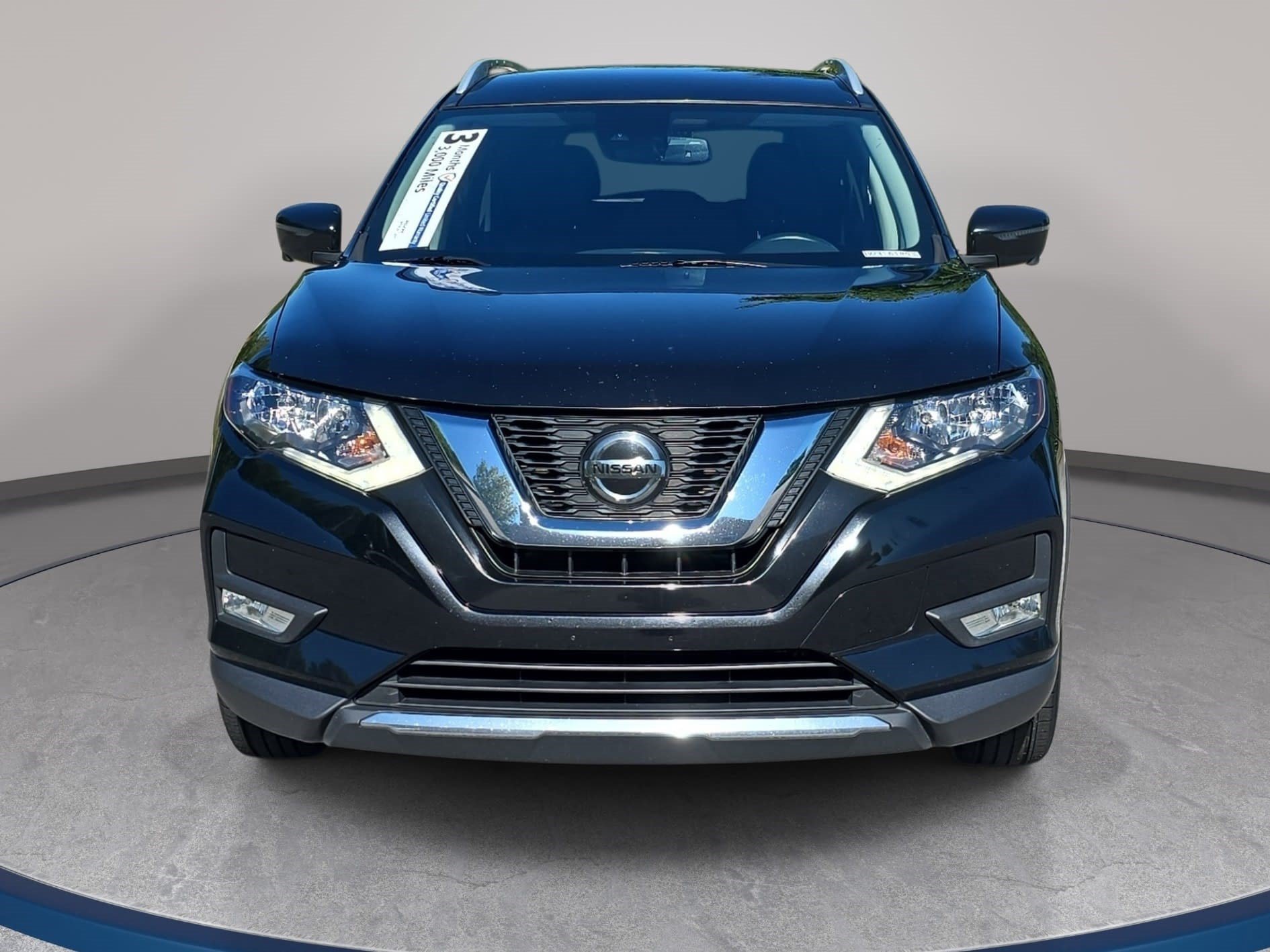 Used 2018 Nissan Rogue SL AWD/4WD image 2