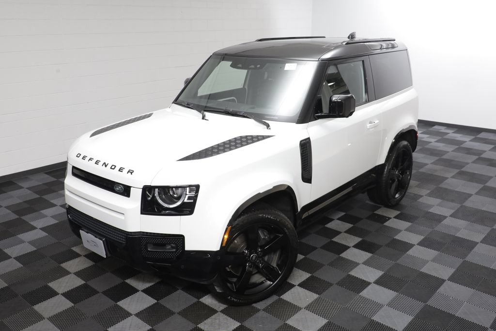 Certified 2025 Land Rover Defender 90 X-Dynamic SE AWD/4WD image 2