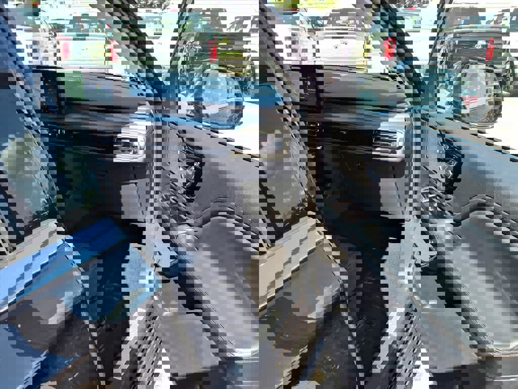 New 2025 Lincoln Aviator AWD image 23