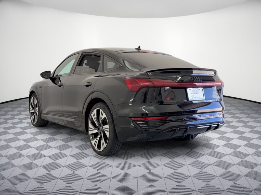 Used 2024 Audi Q8 e-tron Prestige AWD/4WD image 3
