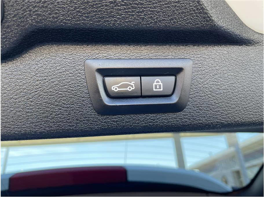 Used 2018 BMW X5 xDrive40e image 20