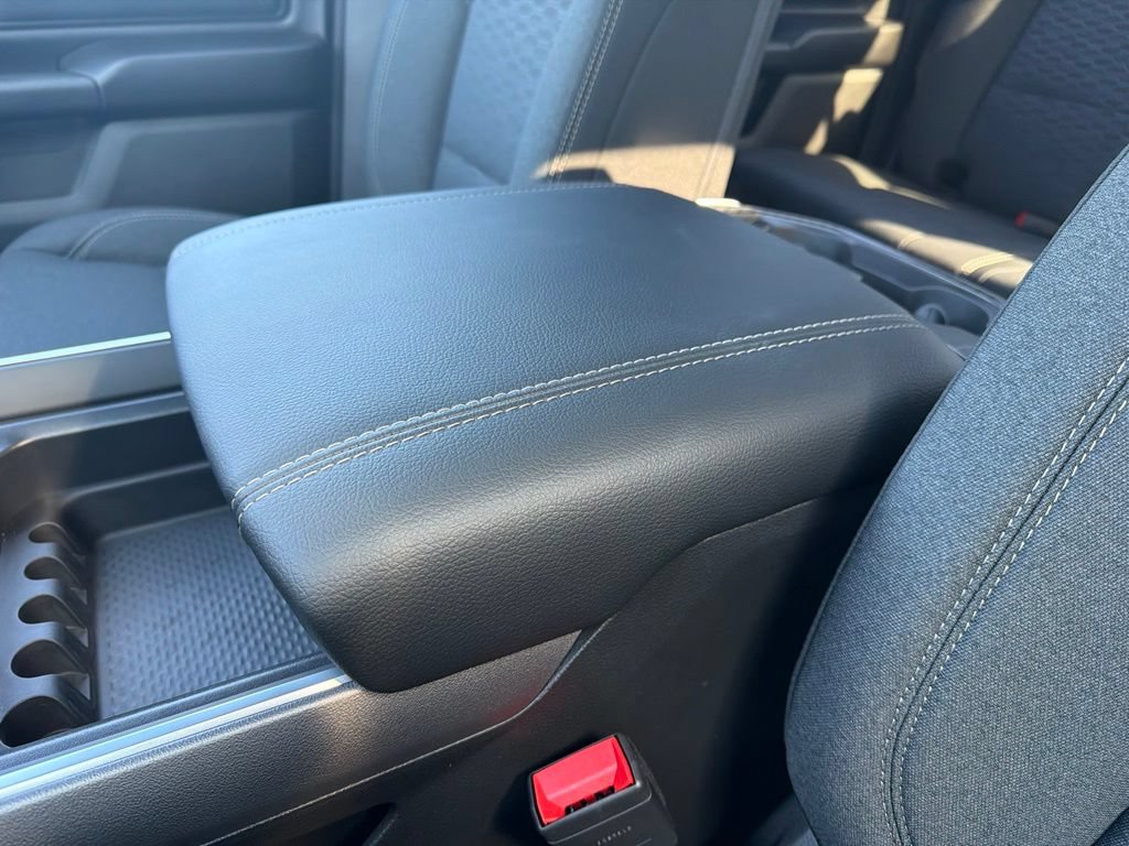 New 2027 RAM 1500 Express AWD/4WD image 12