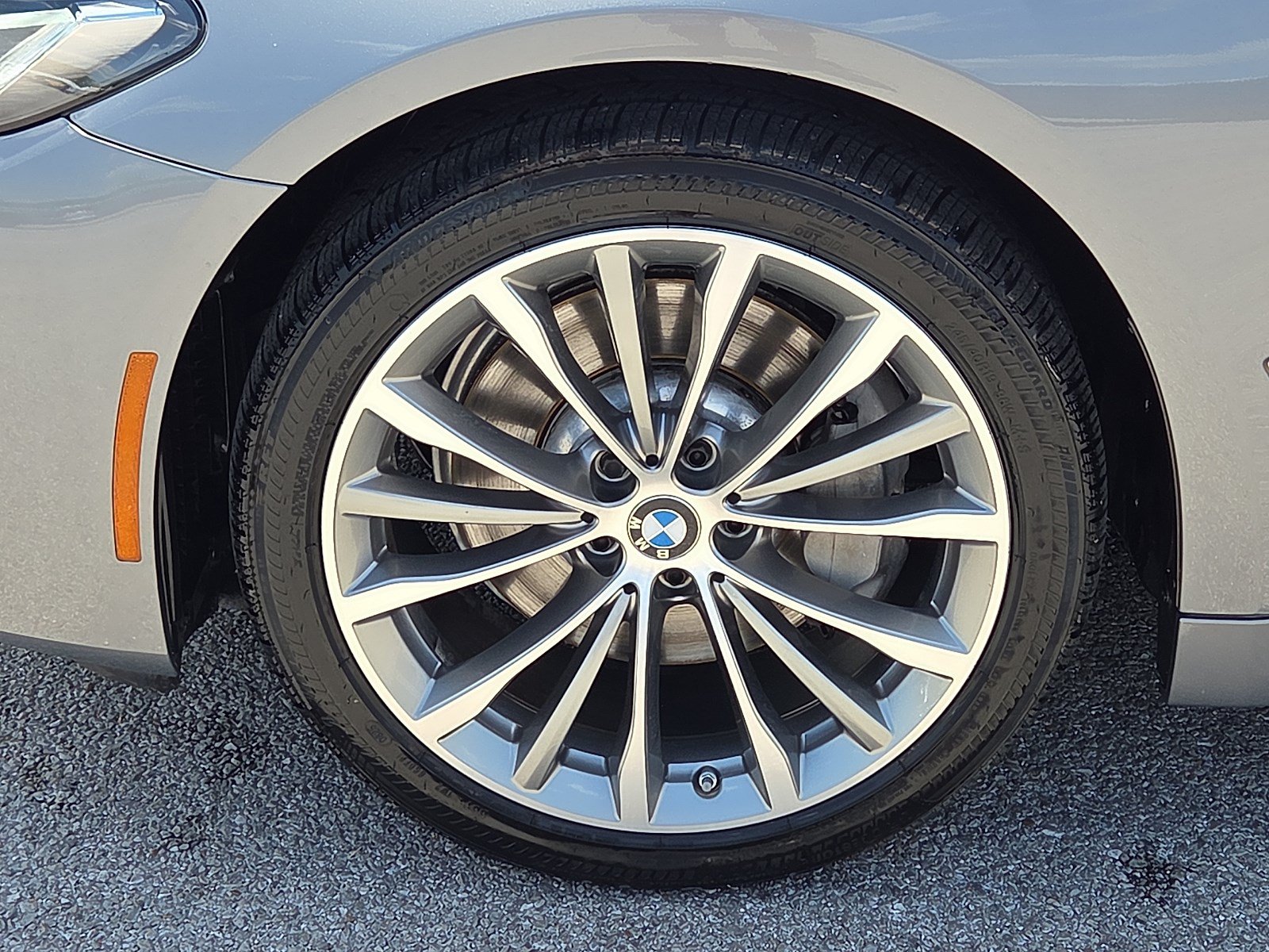 Used 2023 BMW 530i xDrive AWD/4WD image 7