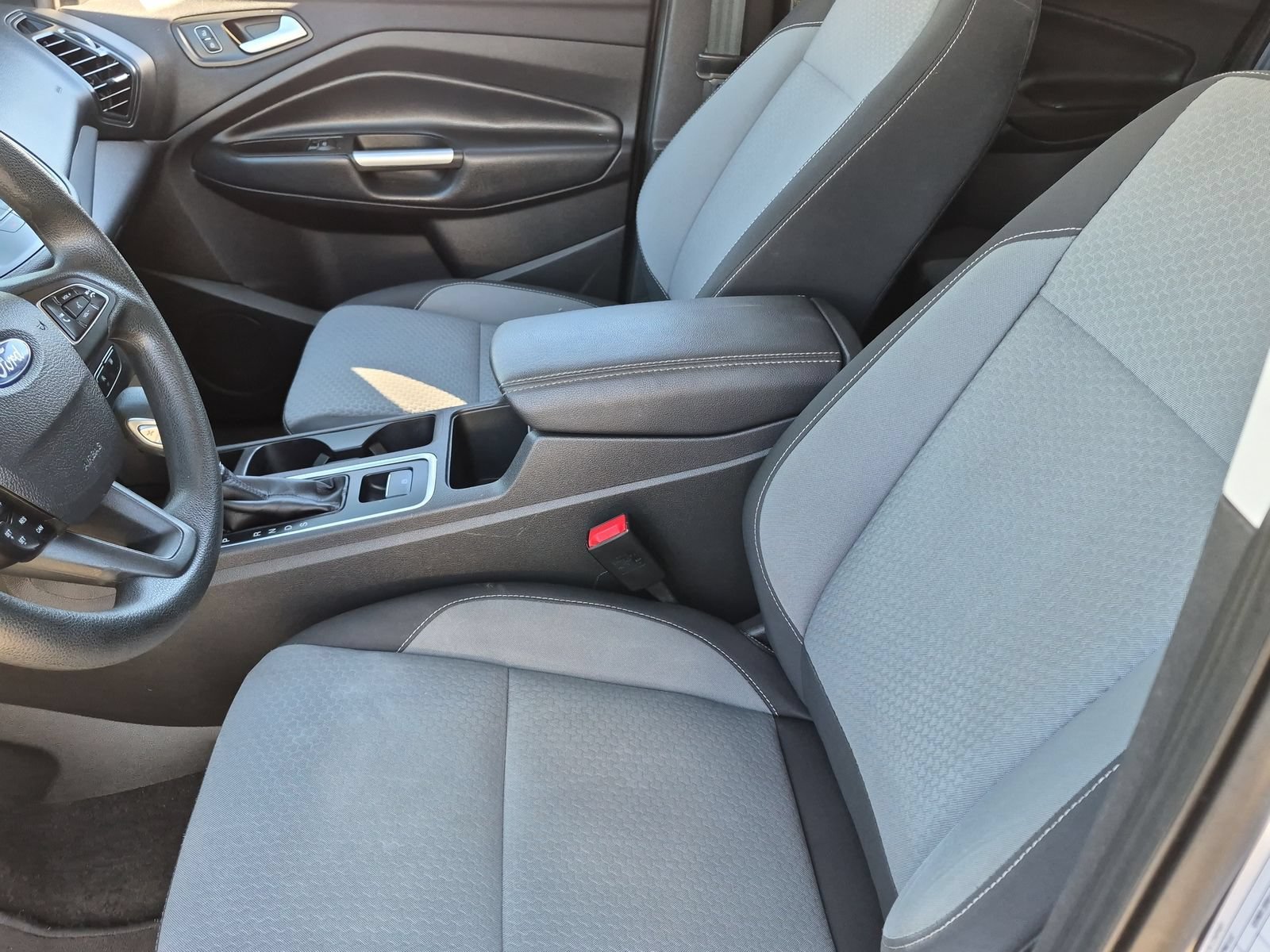 Used 2019 Ford Escape SE FWD image 17