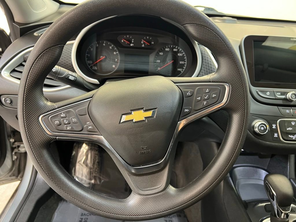 Used 2025 Chevrolet Malibu LS image 18