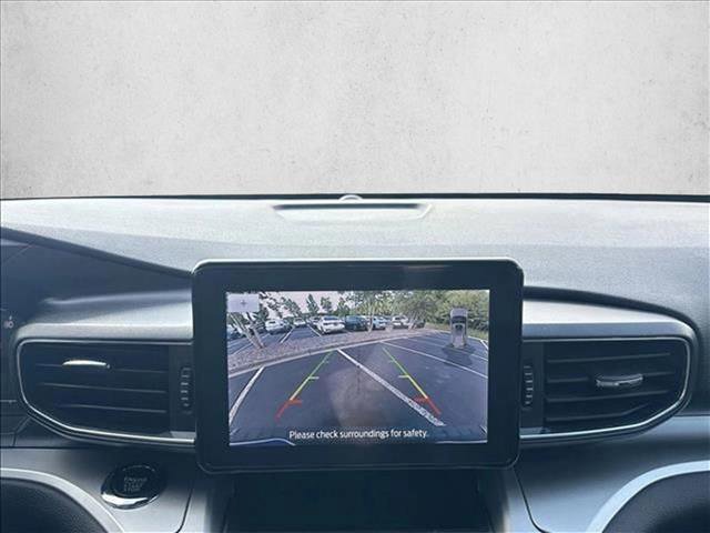 Used 2022 Ford Explorer XLT w/ Equipment Group 202A image 12