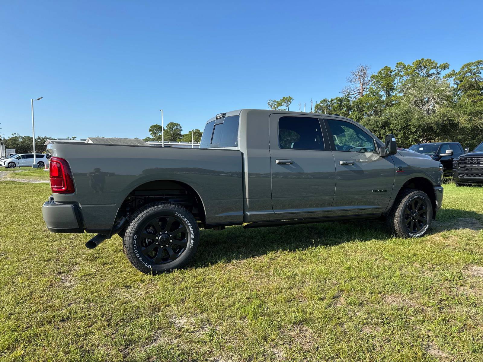 New 2026 RAM 2500 Laramie AWD/4WD image 3