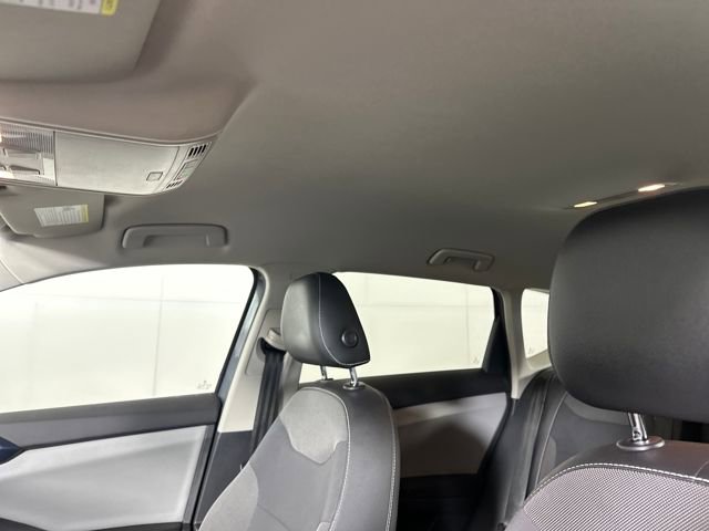 Used 2022 Volkswagen Taos SE image 12