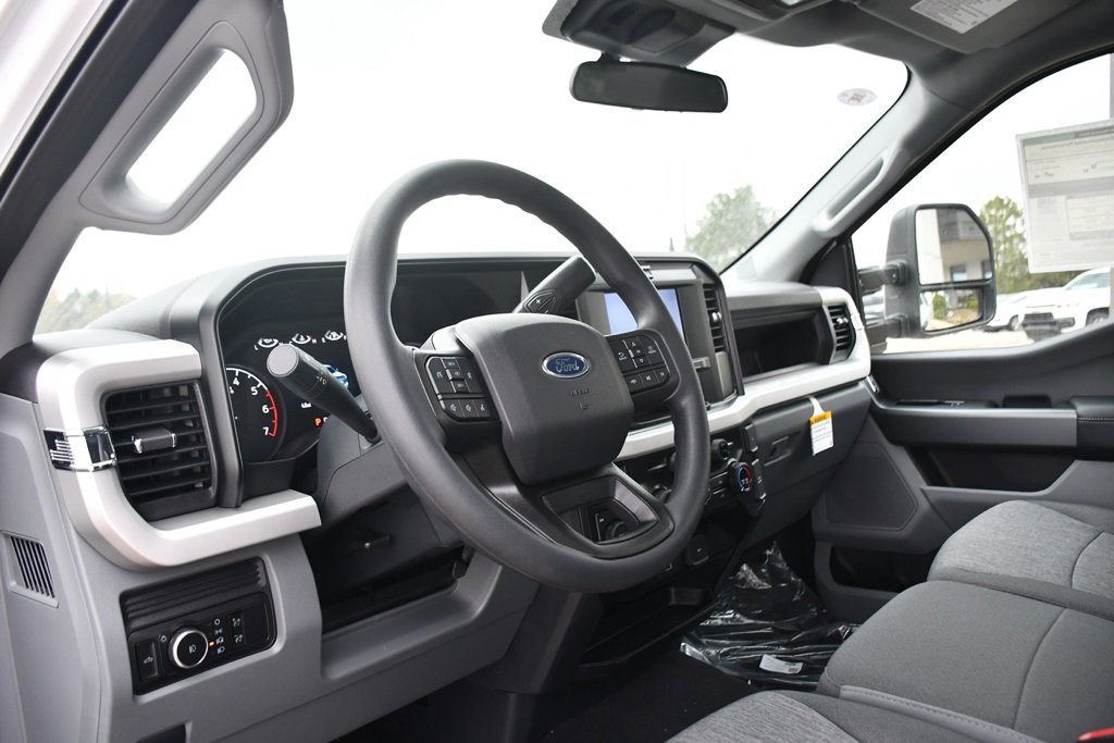 New 2026 Ford F250 4x4 Regular Cab Super Duty image 11