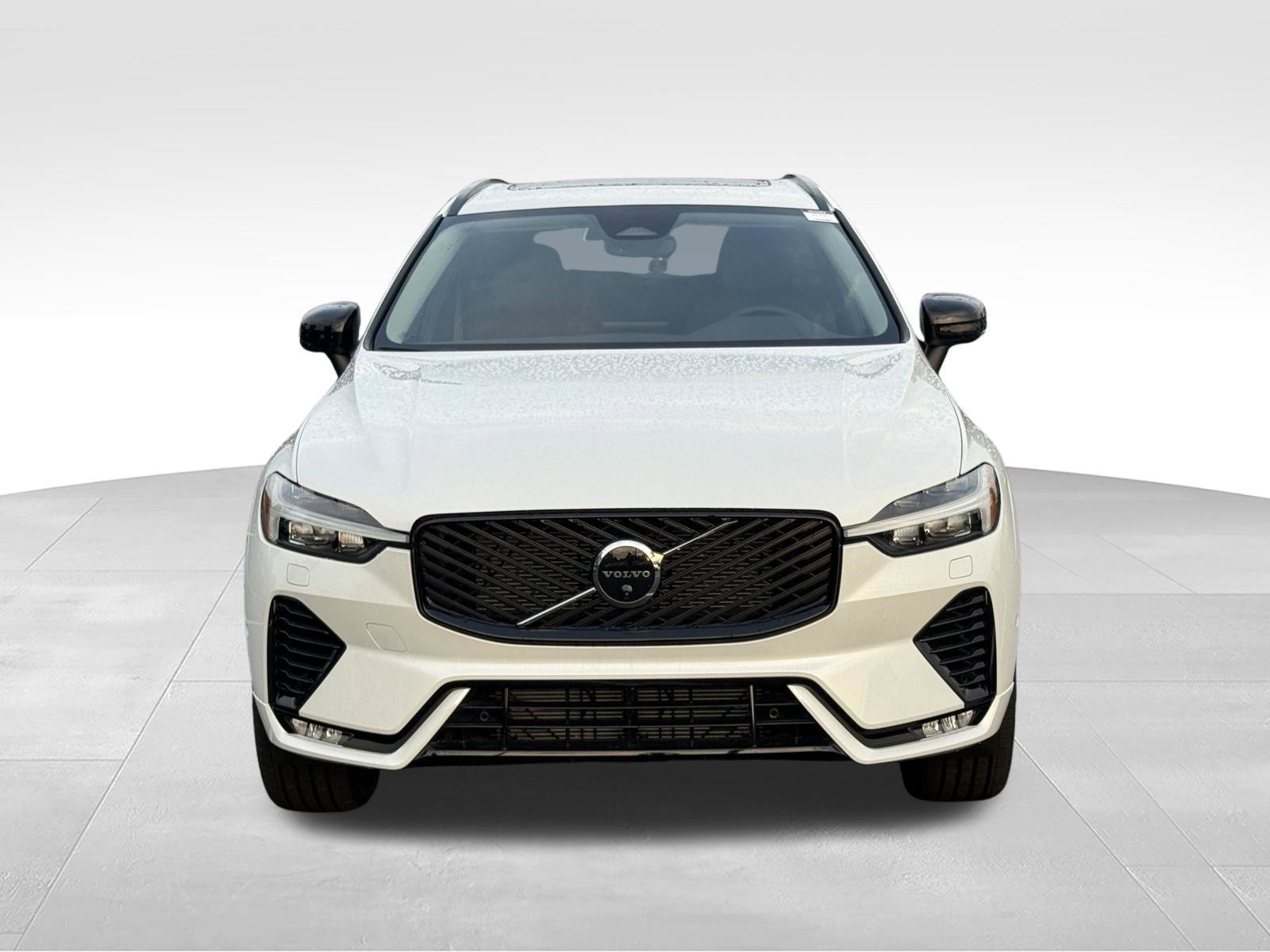 New 2026 Volvo XC60 B5 Plus w/ Climate Package AWD/4WD image 9