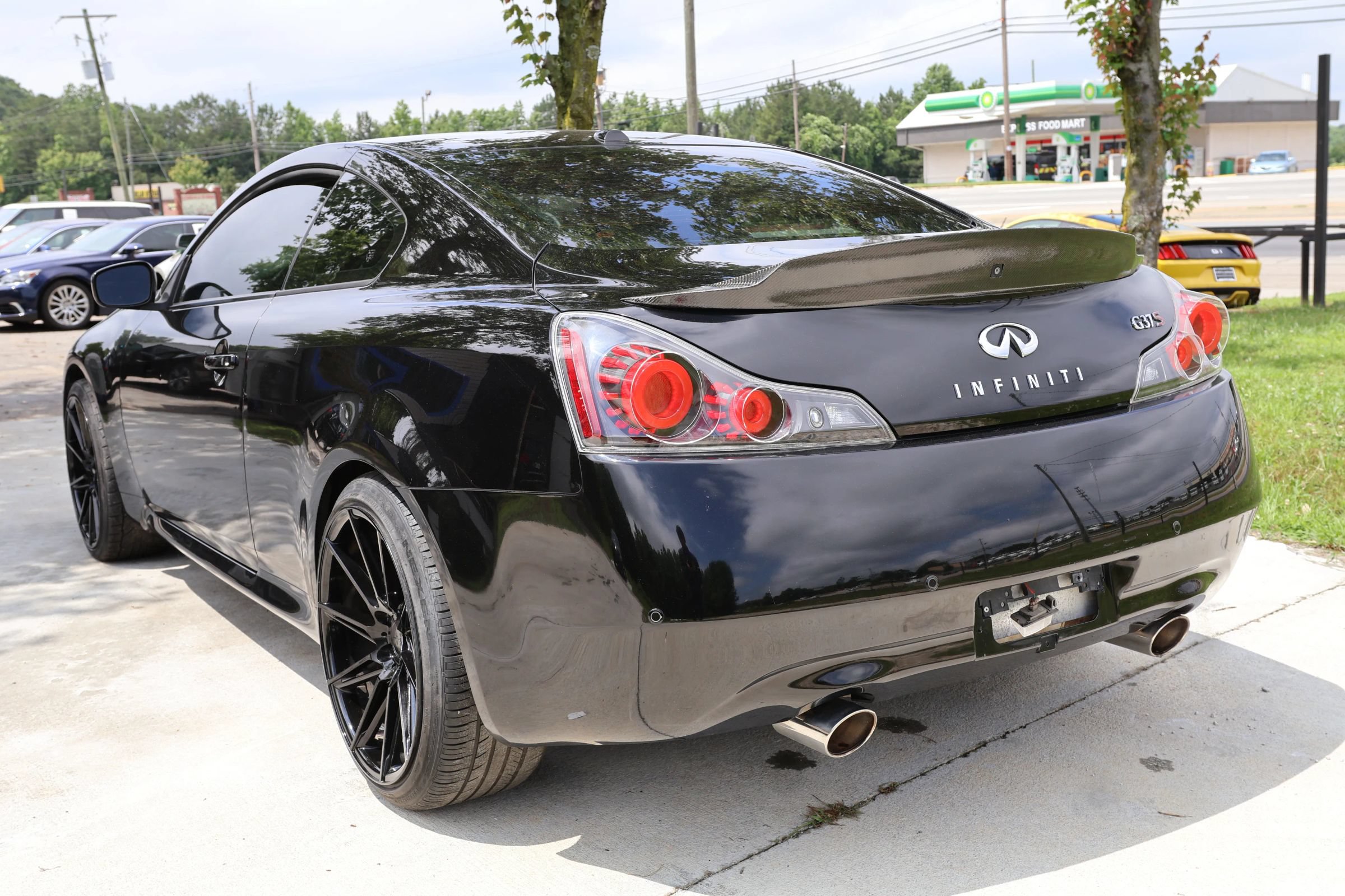 Used 2010 INFINITI G37 Sport w/ Navigation Pkg RWD image 3