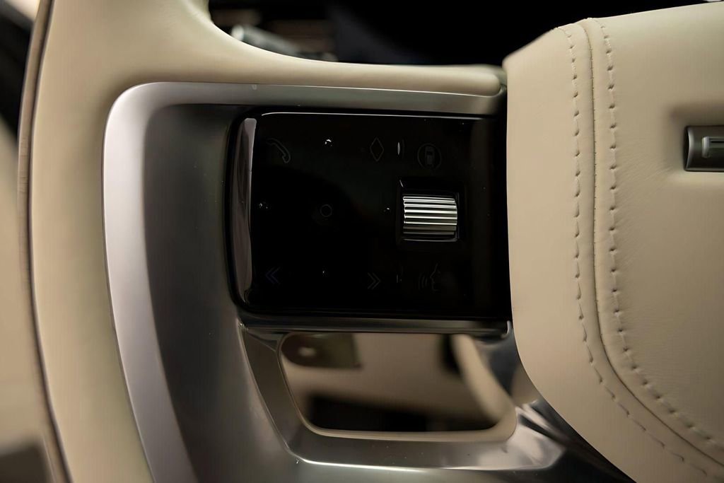 Used 2025 Land Rover Range Rover Autobiography image 42