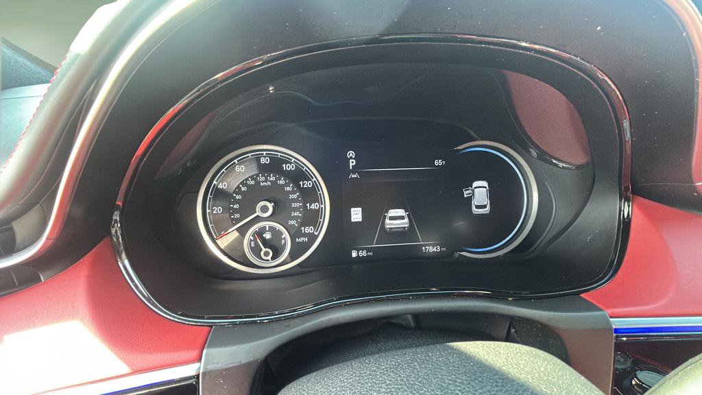 Used 2025 Genesis GV70 3.5T Sport w/ Sport Advanced Package AWD/4WD image 15