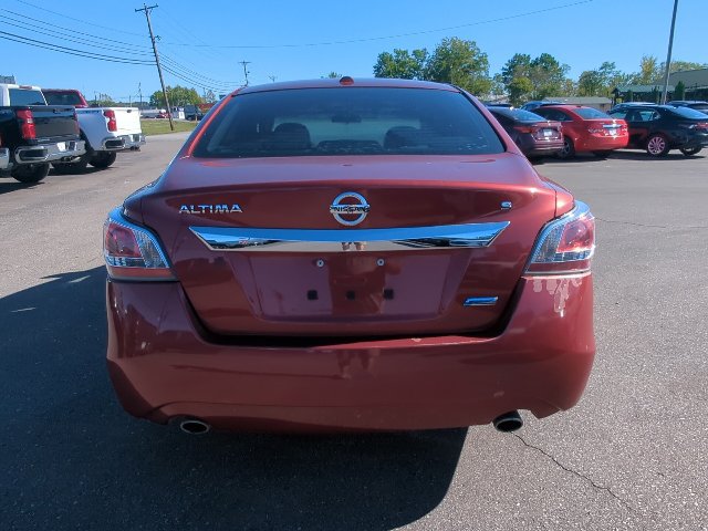 Used 2014 Nissan Altima 2.5 S w/ Display Audio Package FWD image 26