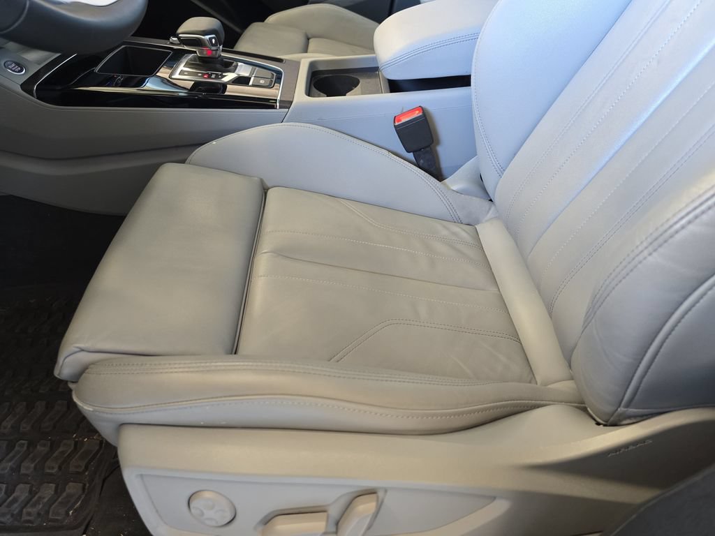 Used 2024 Audi Q5 e Premium w/ Convenience Package AWD/4WD image 26
