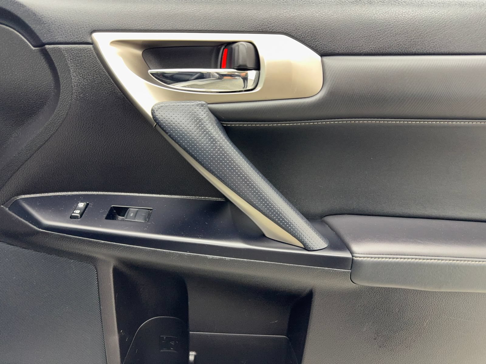 Used 2017 Lexus CT 200h w/ Seat Comfort Package FWD image 41