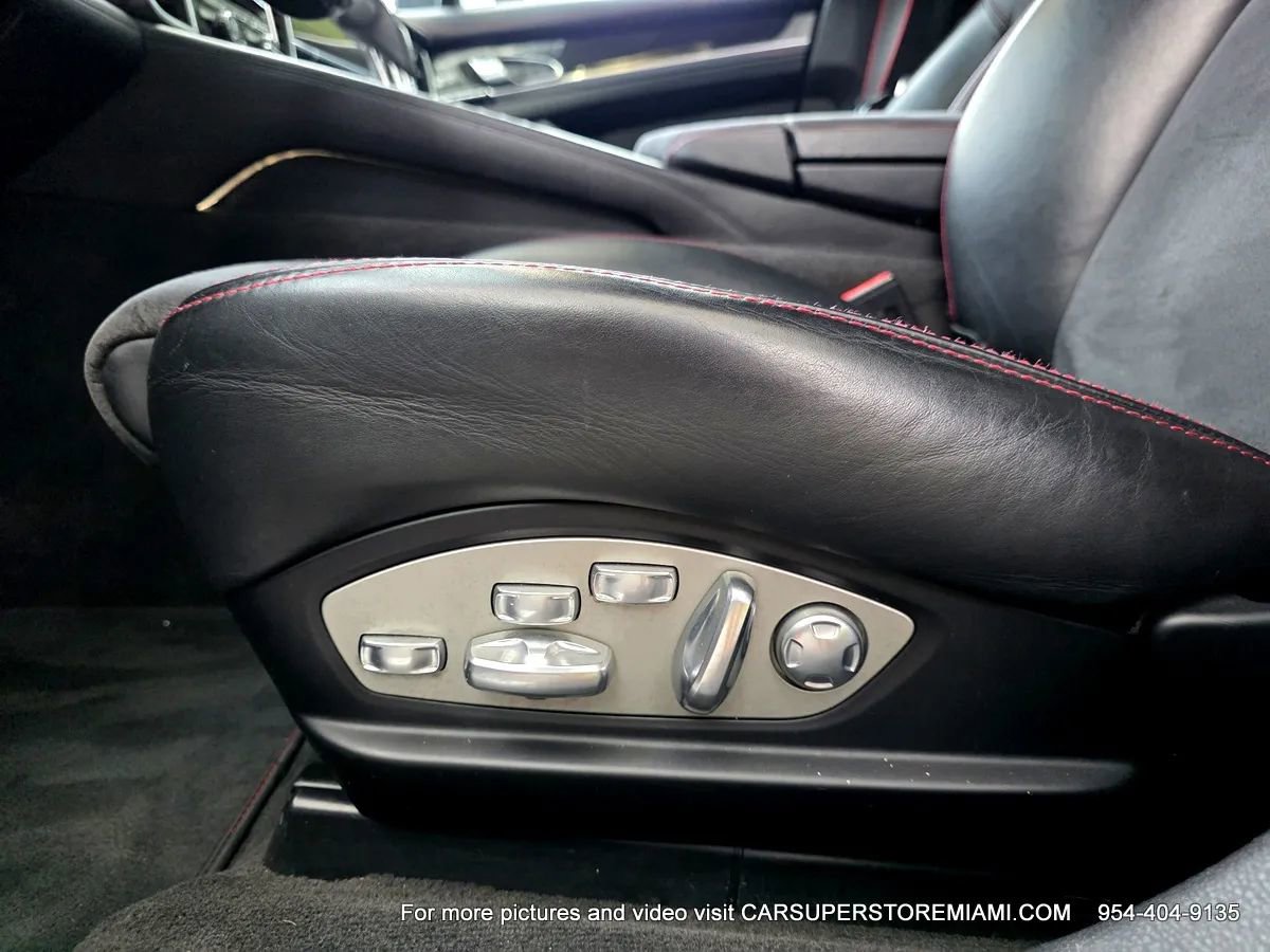Used 2016 Porsche Panamera GTS image 40