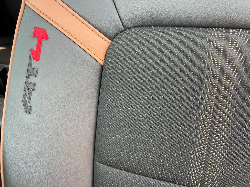 New 2026 GMC Canyon AT4 w/ Technology Plus Package AWD/4WD image 17