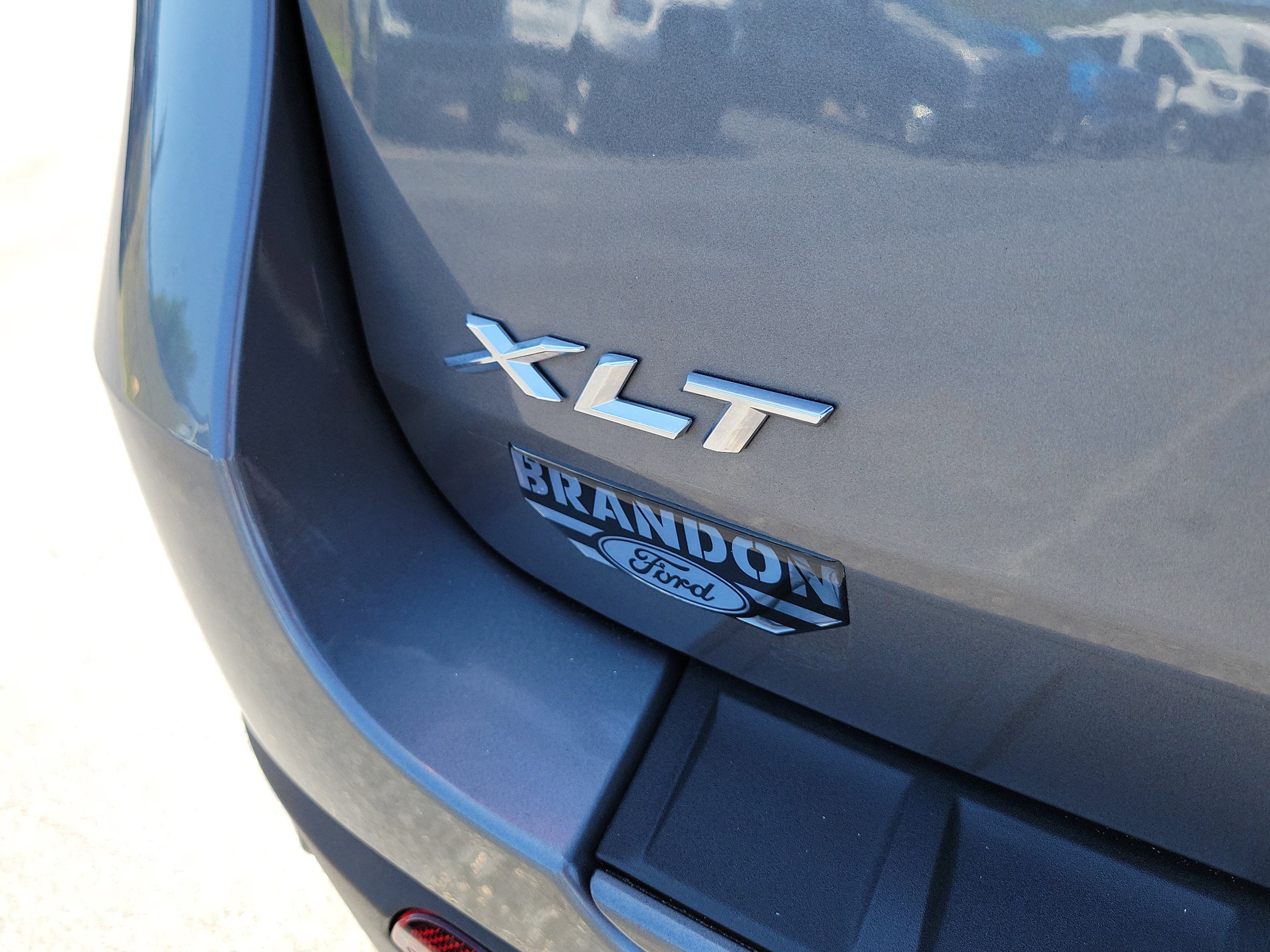 Certified 2023 Ford Explorer XLT w/ Equipment Group 202A AWD/4WD image 9
