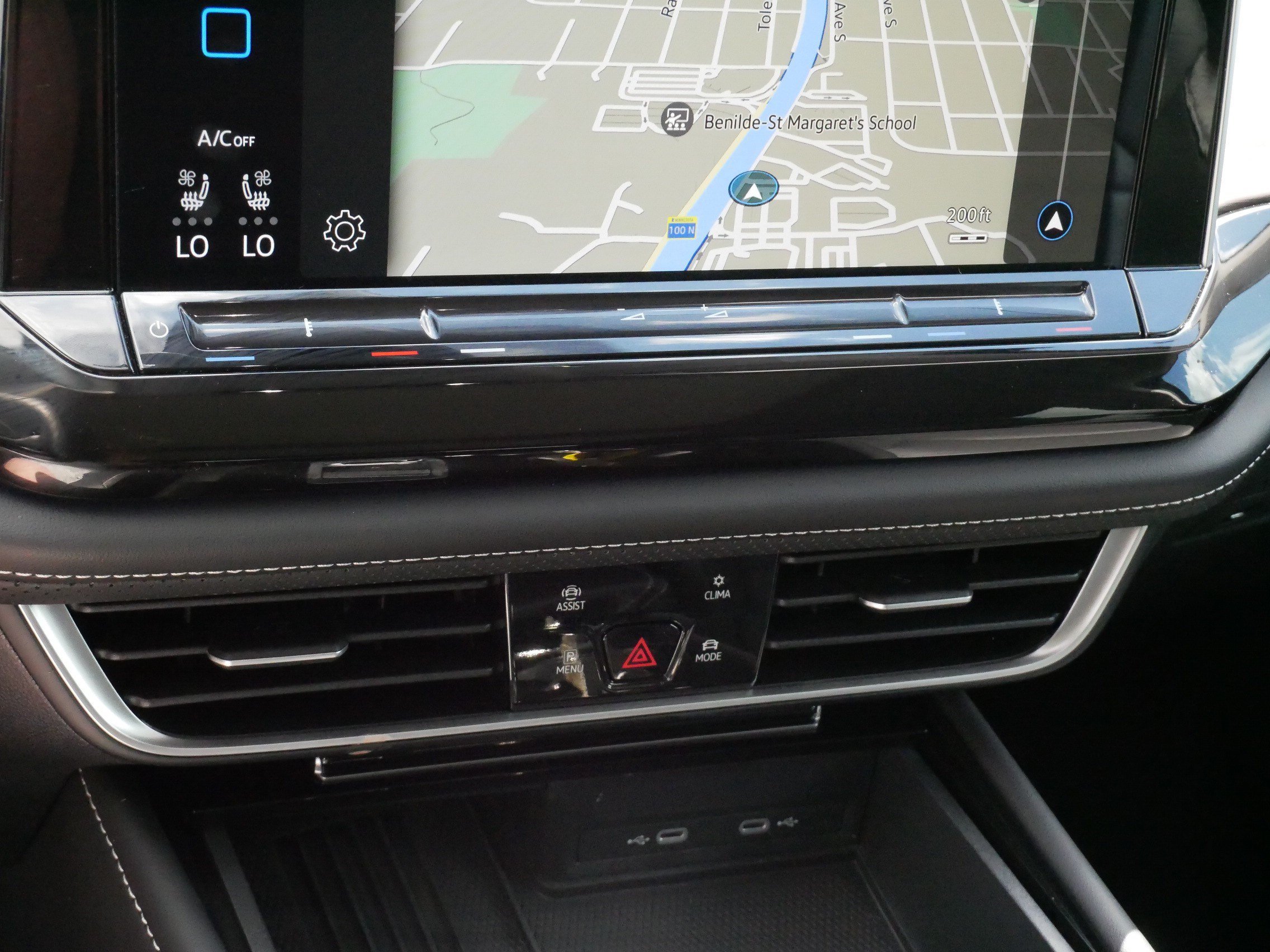 Certified 2025 Volkswagen Atlas SEL AWD/4WD image 23