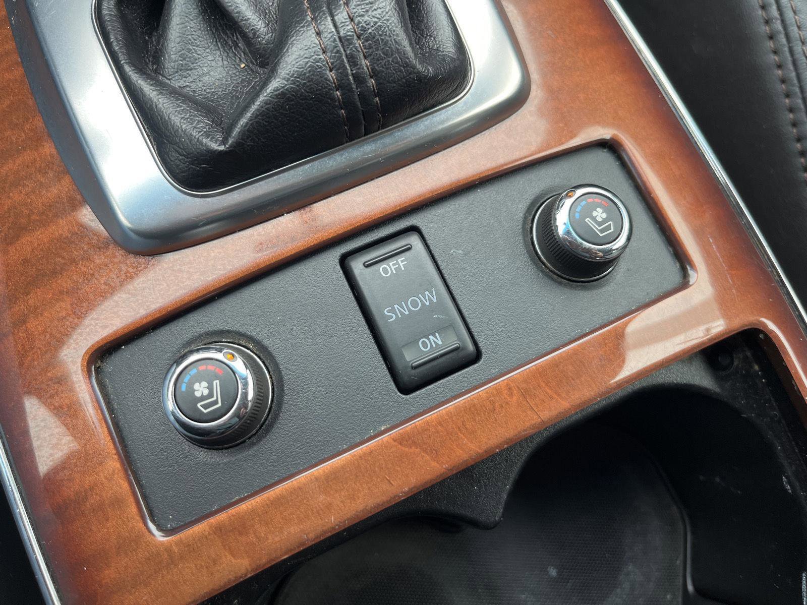 Used 2014 INFINITI QX70 AWD image 19