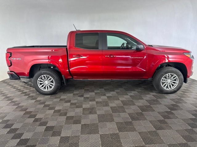 Used 2024 Chevrolet Colorado LT w/ LT Convenience Package II AWD/4WD image 4