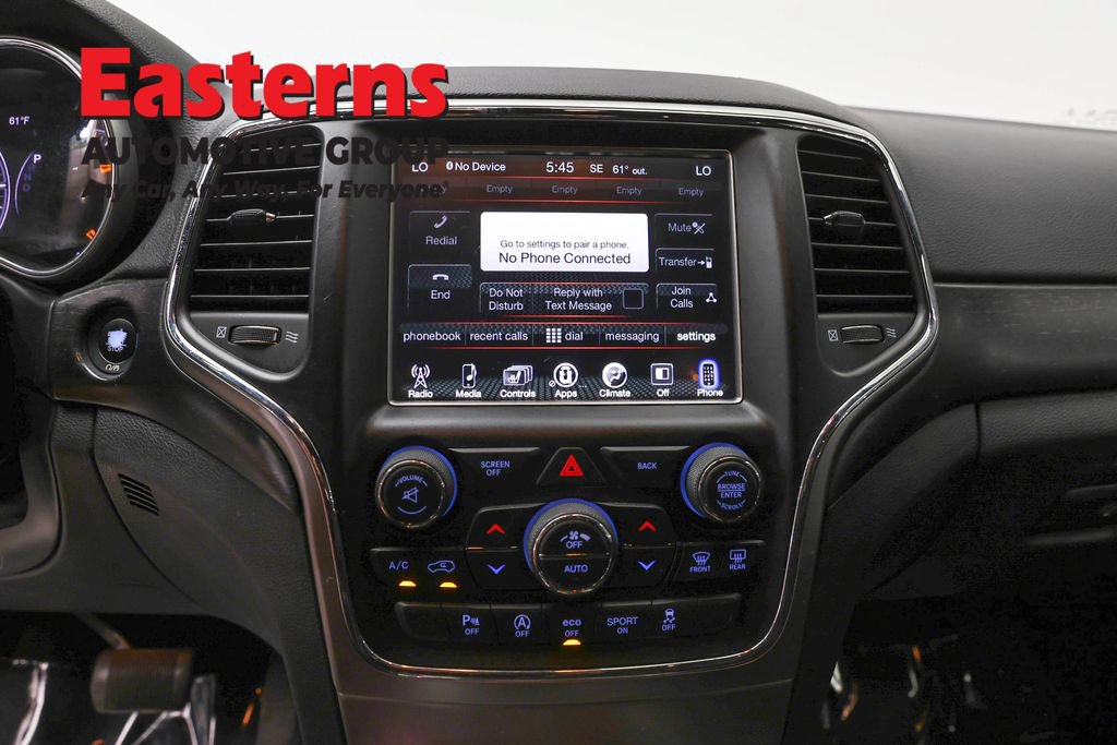 Used 2017 Jeep Grand Cherokee Altitude AWD/4WD image 12