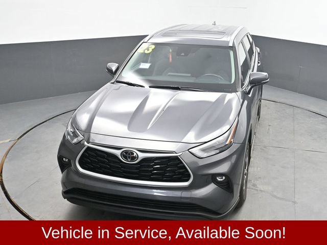 Used 2023 Toyota Highlander XLE AWD/4WD image 33
