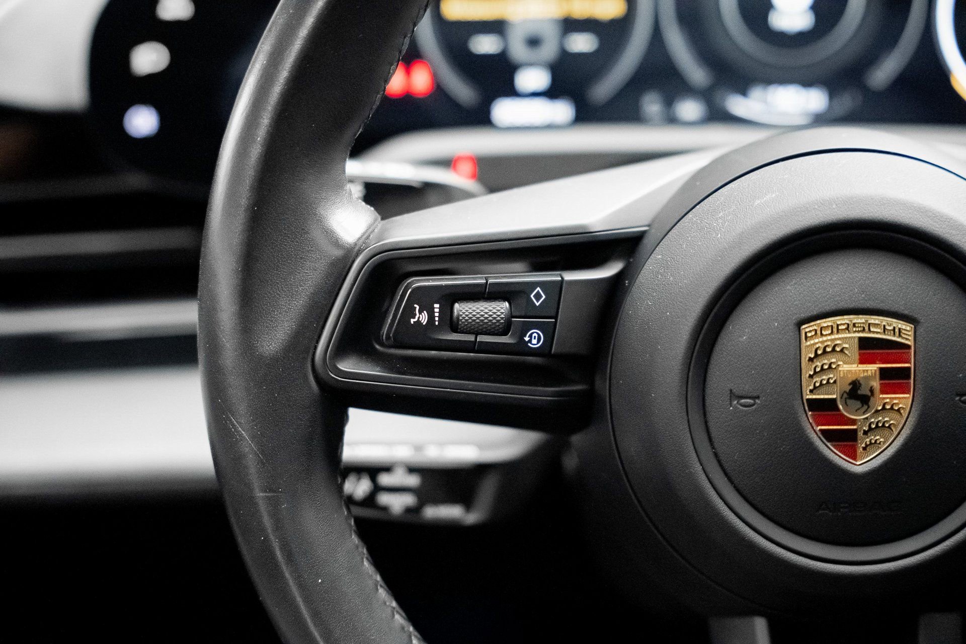 Used 2022 Porsche Taycan image 41