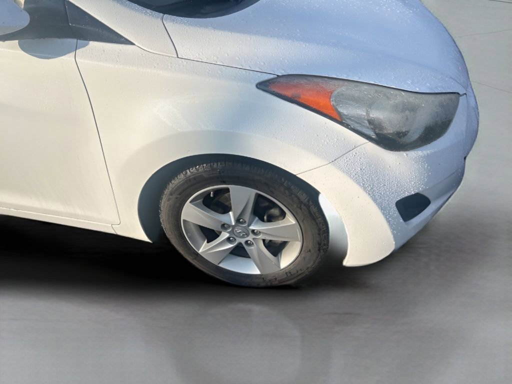 Used 2013 Hyundai Elantra GLS image 24