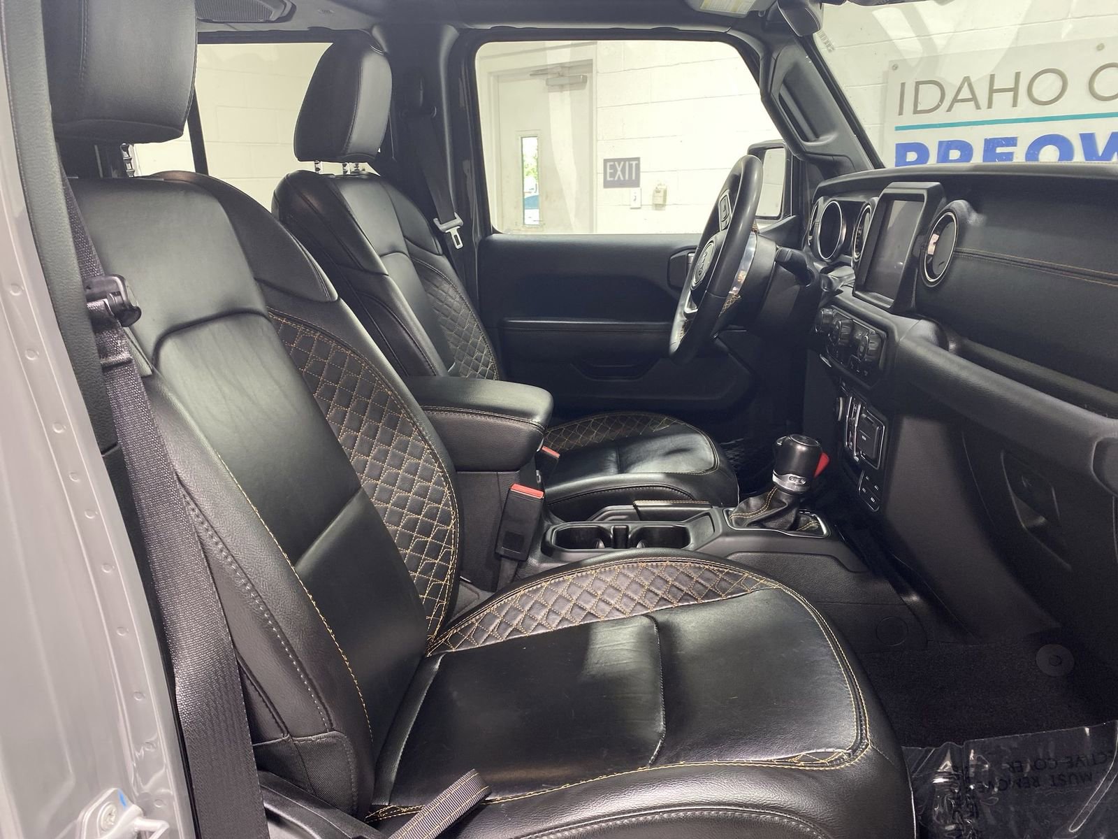 Used 2023 Jeep Wrangler Unlimited Sahara AWD/4WD image 24