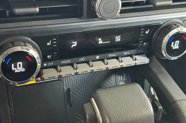 Certified 2025 Toyota 4Runner Trailhunter AWD/4WD image 25