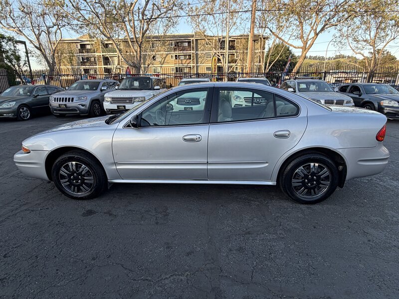 Used 2001 Oldsmobile Alero GX image 8
