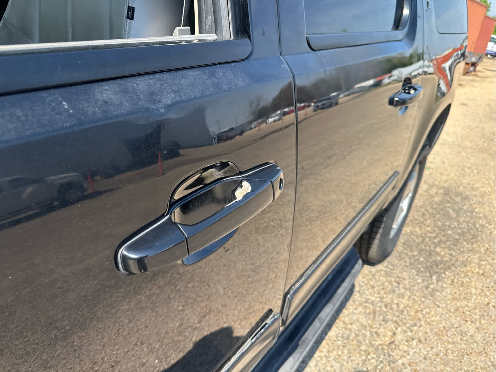 Used 2014 Chevrolet Suburban LT image 14