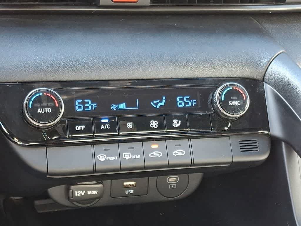 Used 2025 Hyundai Elantra Sport FWD image 15
