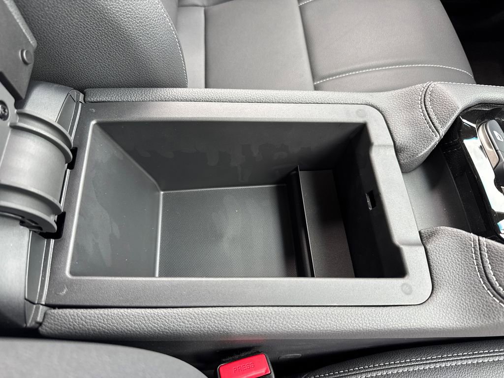 New 2025 VinFast VF 8 Eco AWD/4WD image 15