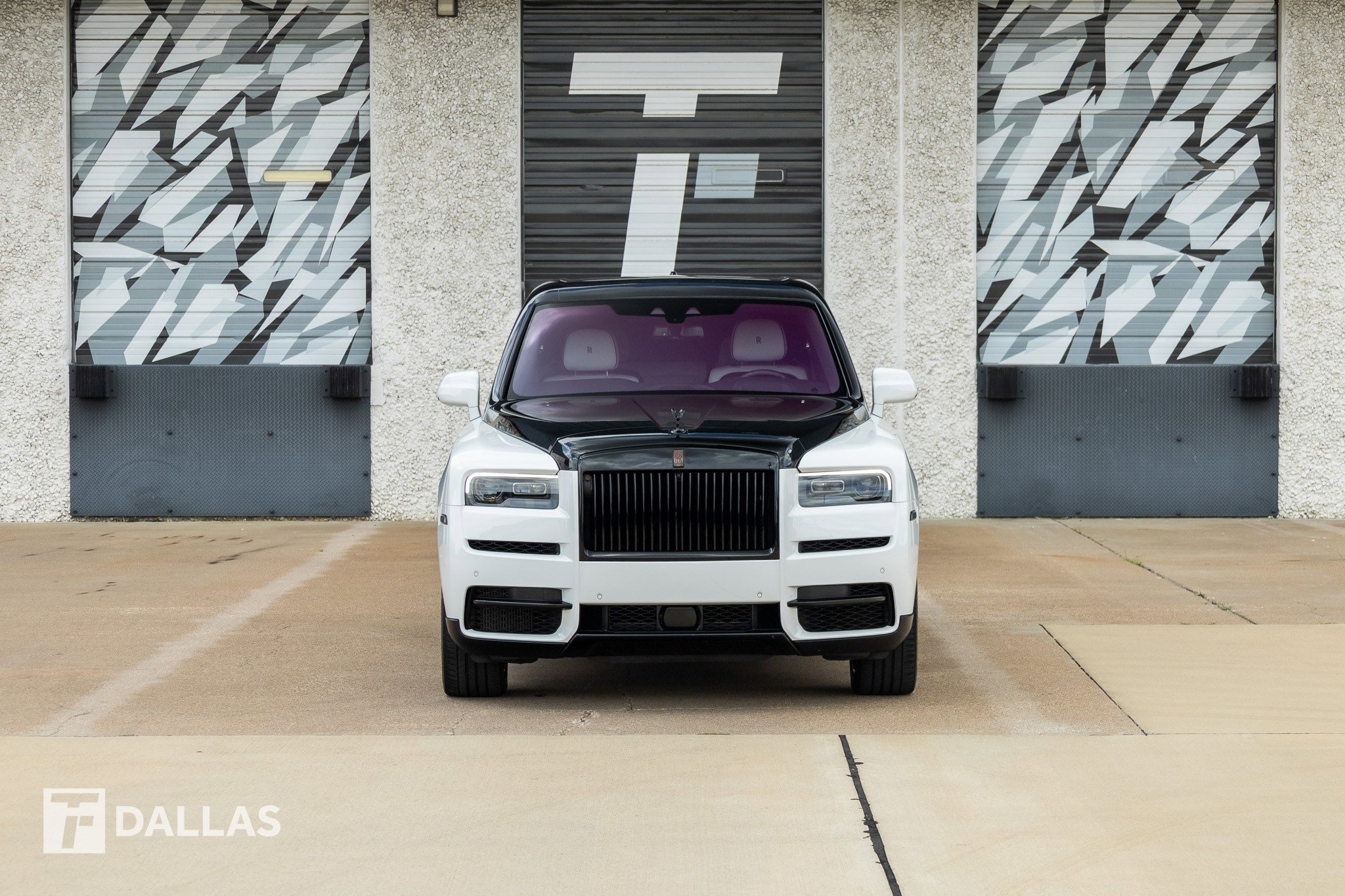 Used 2022 Rolls-Royce Cullinan w/ Technology Package AWD/4WD image 3