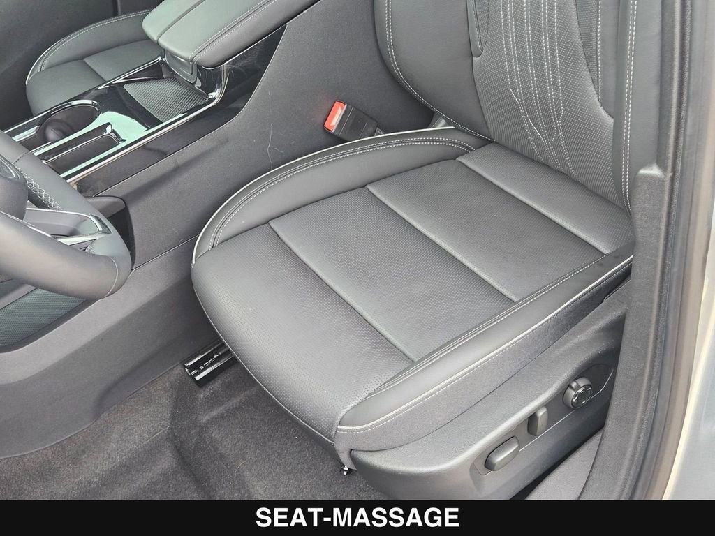 Used 2025 Buick Envision Avenir AWD/4WD image 16