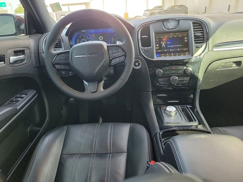Used 2023 Chrysler 300 S image 8