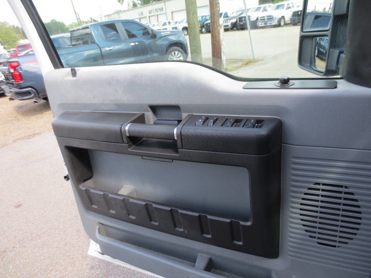 Used 2012 Ford F250 XL w/ PWR Equipment Group image 13