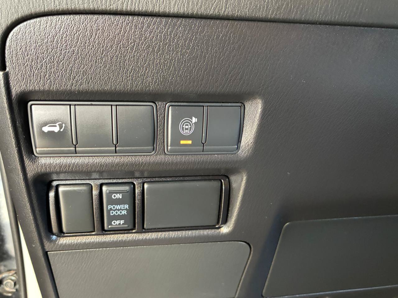 Used 2021 Nissan Armada SV w/ SV Appearance Package RWD image 24