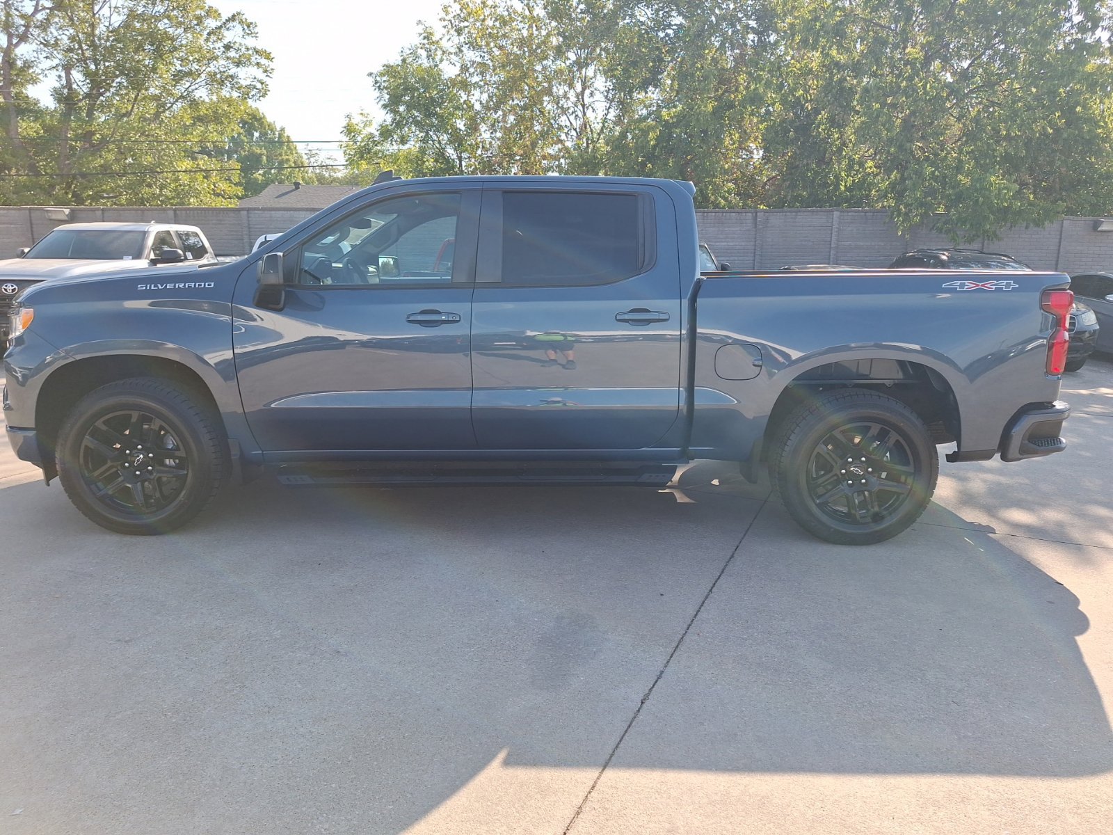 Used 2024 Chevrolet Silverado 1500 RST AWD/4WD image 3