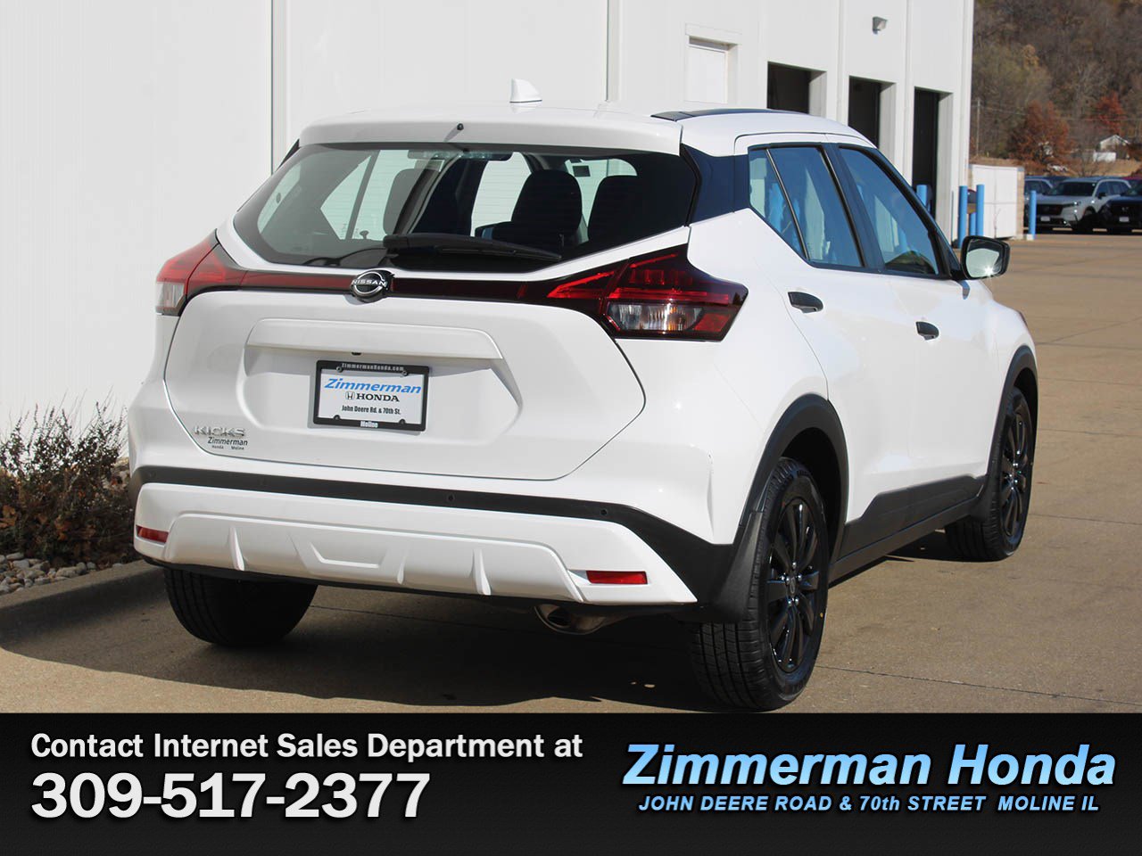 Used 2022 Nissan Kicks S image 2