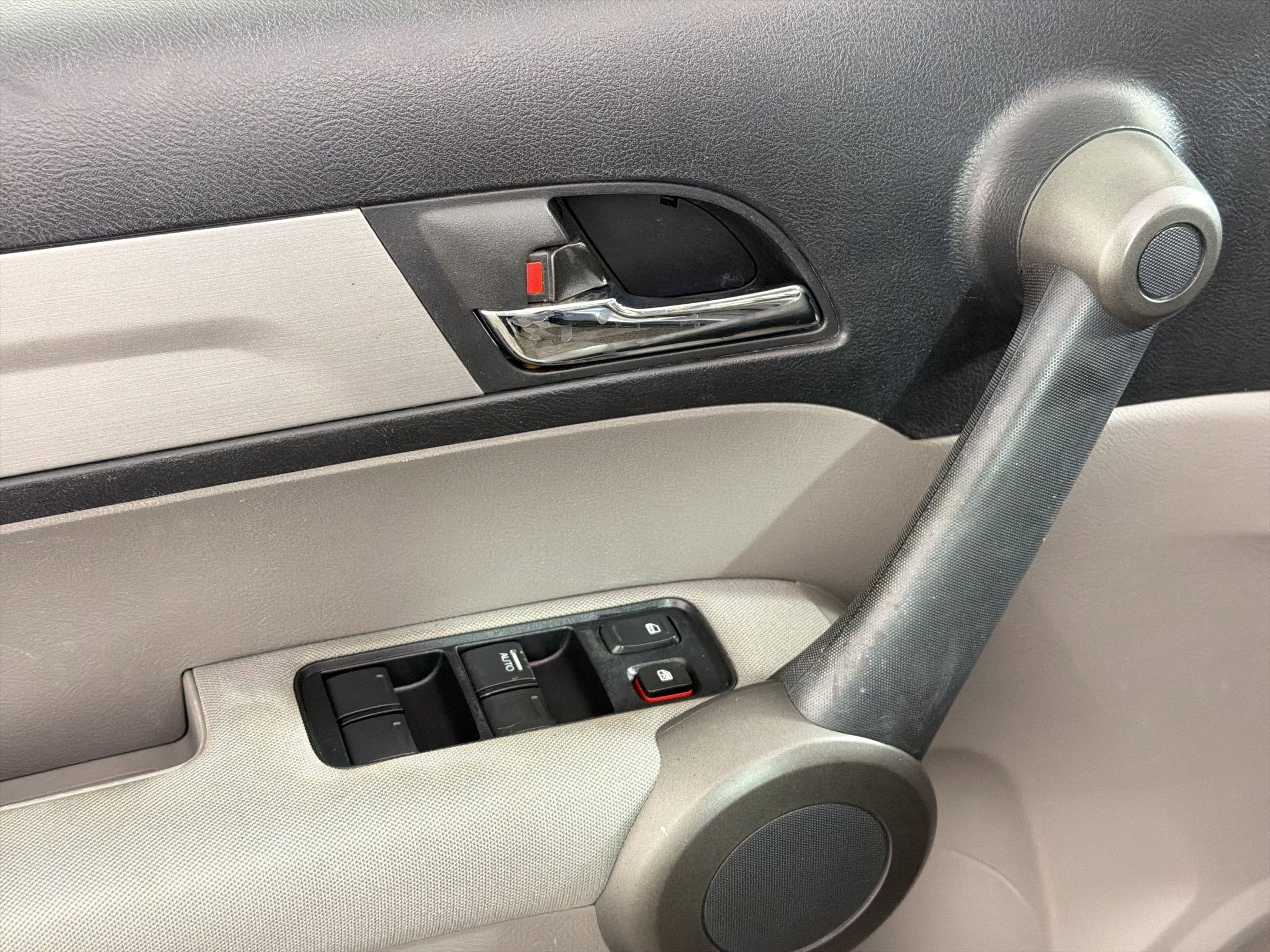 Used 2011 Honda CR-V LX image 21